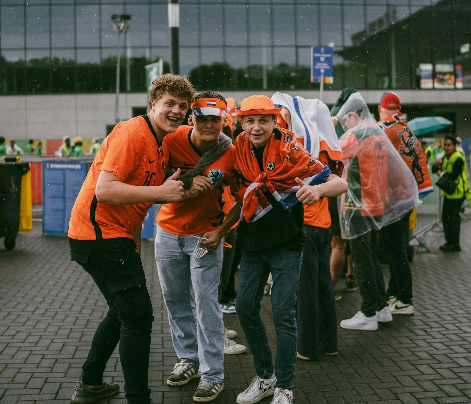 World Cup 2026 football fans celebrating in Philadelphia sports bar